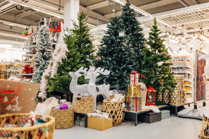 Nem szeretném, ha grincsnek titulálnának, de tényleg miért van az, hogy októberben már karácsonyi dekorációkkal és ajándékötletekkel bombáznak minket a boltok?