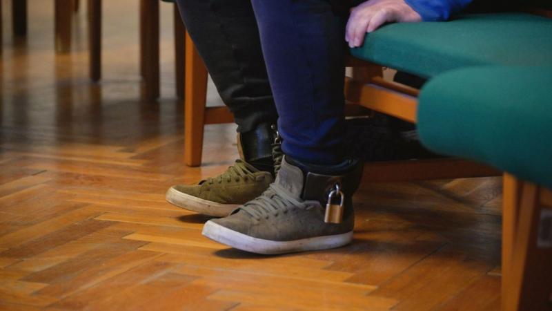 Még a bokáját is eltörte a mutatvány során, és egy taxi hátsó ülésén fejezte be a botcsinálta hajdú-bihari rabló kalandját.