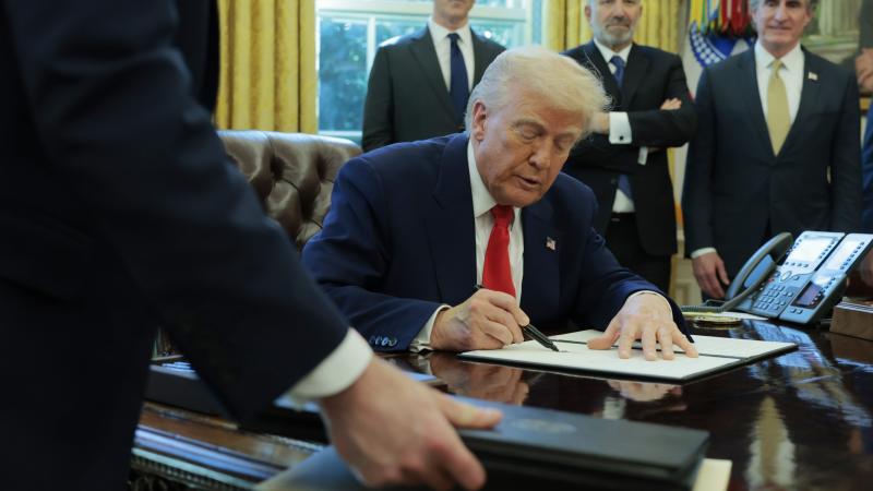 Trump türelme Putyinnal szemben végleg elfogyott: az asztalán már ott hever egy kíméletlen stratégia, amely mindent megváltoztathat.