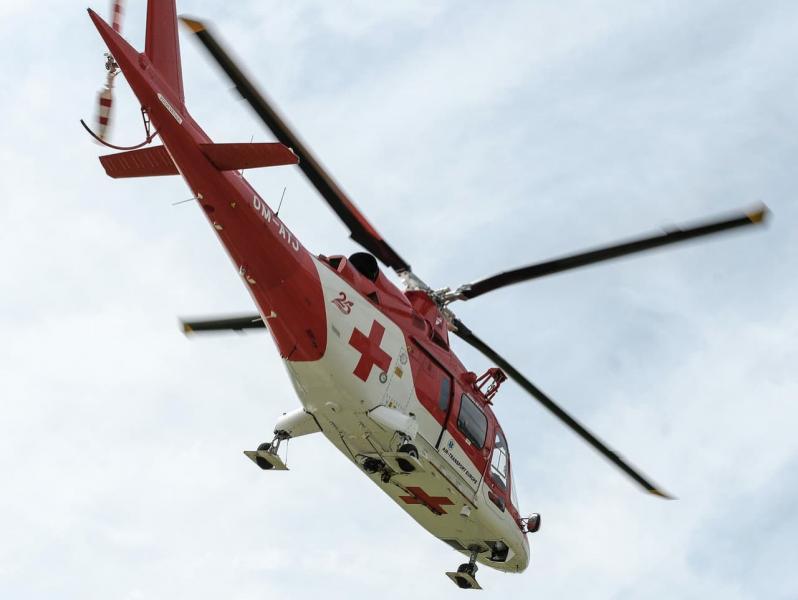 SÚLYOS BALESET: Motoros és traktor ütközött Sárosfánál, mentőhelikopter érkezett a helyszínre!
