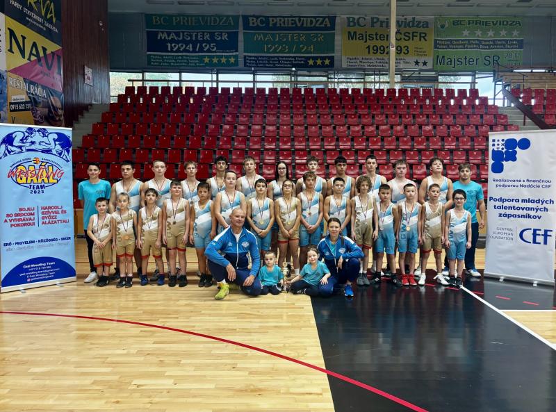 Csupán kétéves működés után az I. Szlovák Szabadfogású Diák Liga harmadik helyezettjei lenyűgöző teljesítményt nyújtottak a Gaál Wrestling Team színeiben.