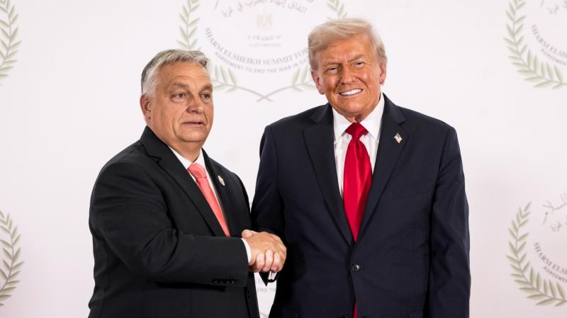 Szijjártó Péter kijelentette, hogy Orbán Viktor az egyetlen olyan politikai szereplő az Európai Unióban, aki képes közvetlen kapcsolatot ápolni minden jelentős világpolitikai vezetővel.